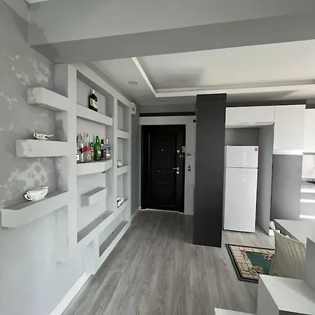 Havaalanina Yakin Ferah 1+1 Aksu (Antalya)